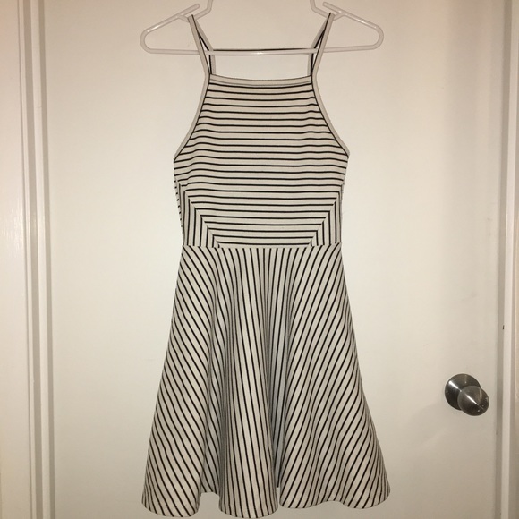 Stripped skater style dress - Picture 3 of 4
